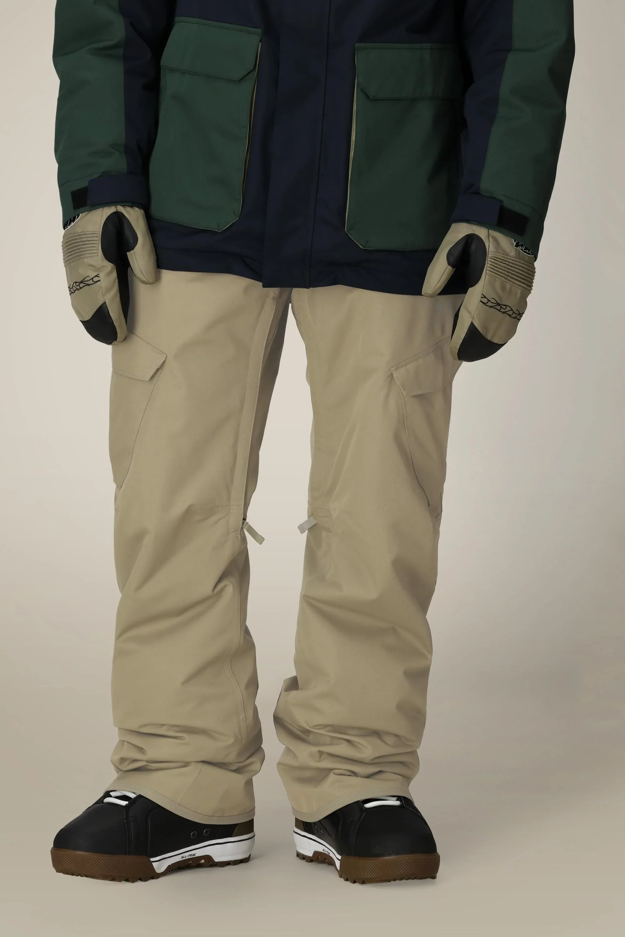 686 Infinity Insulated Cargo Pant 2026 - Image 2